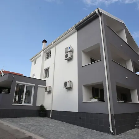 Apartment Toni