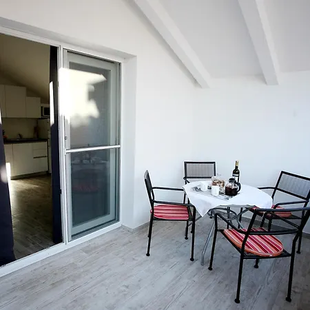 Toni Apartment